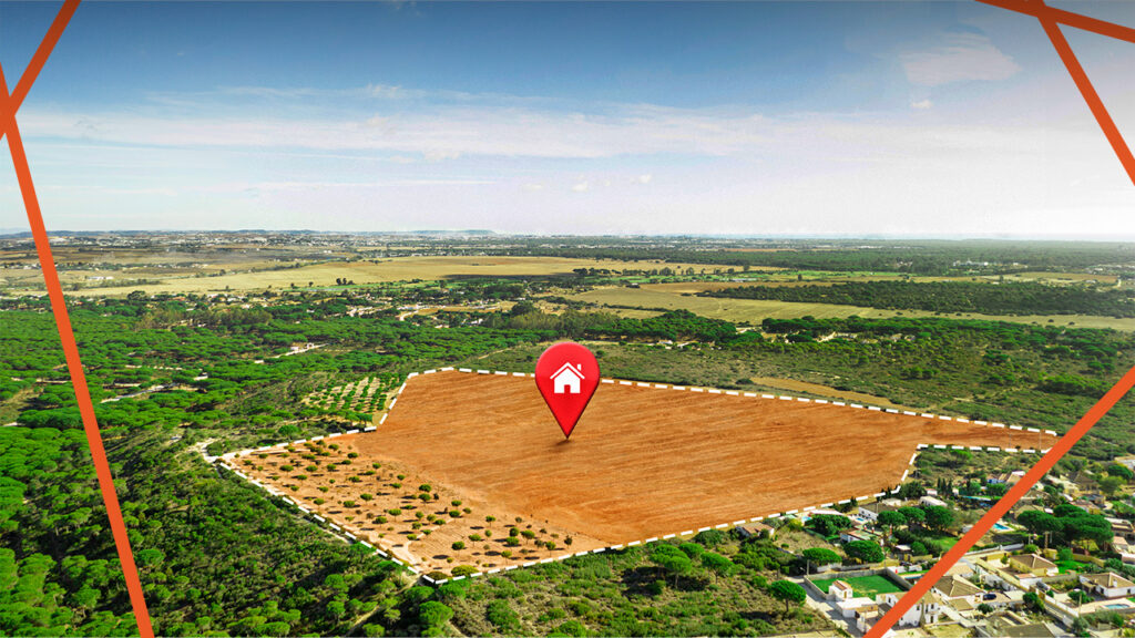 Terreno plano em condomínio fechado ideal para construir uma casa residencial.